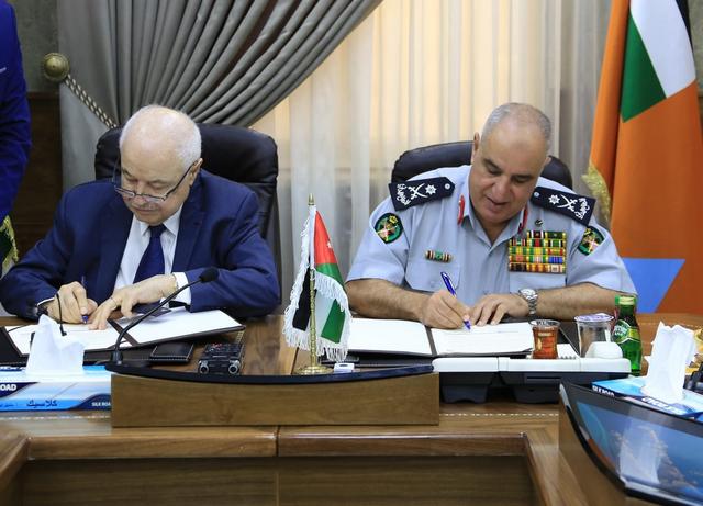 المديرية العامة للدفاع المدني توقع اتفاقية تعاون مع مجموعة طلال أبو غزالة