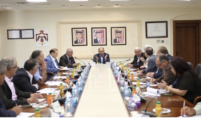 وزير الاشغال يلتقي لجنة عمان خضراء 2020